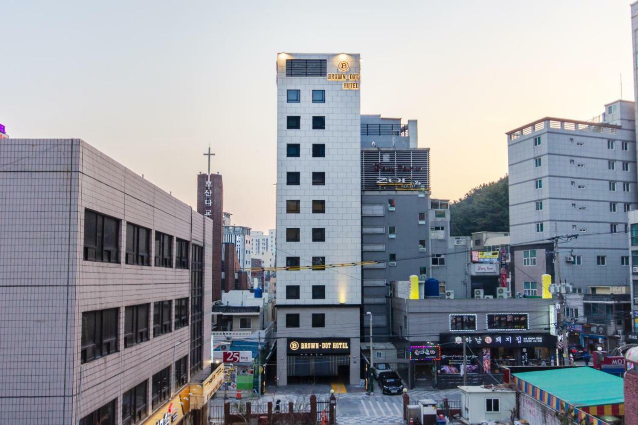 Brown-Dot Hotel Hadan Puszan Kültér fotó